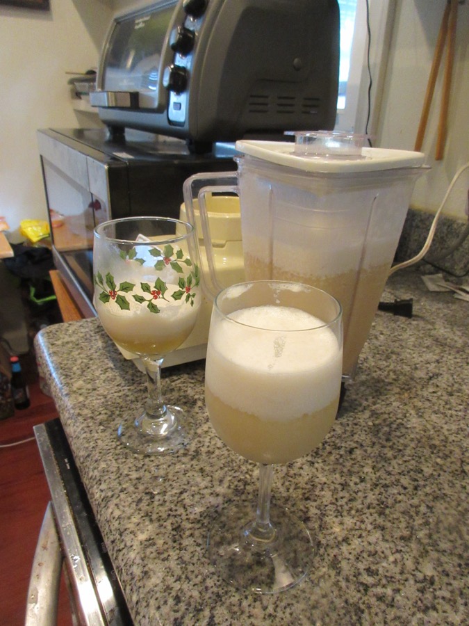 Vitamix 5200 blender making a smoothie